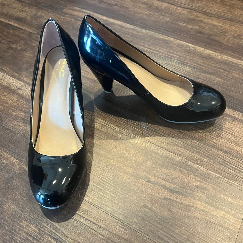 Mix No. 6 "Selisa" Women's 8.5 Black Faux Patent Leather Pumps Chunky Cone Heels